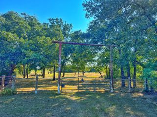 5403 Dry Creek, Calvert, TX 77837