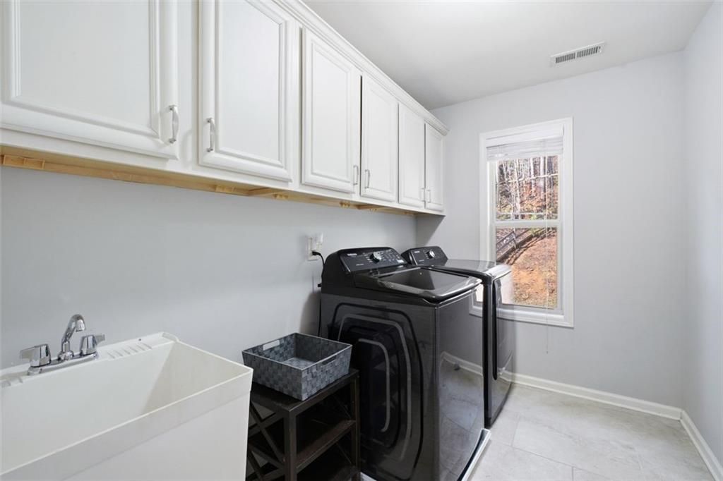 Image 28 of property listing at 159 Lullwater Lane, Dallas, GA 30132