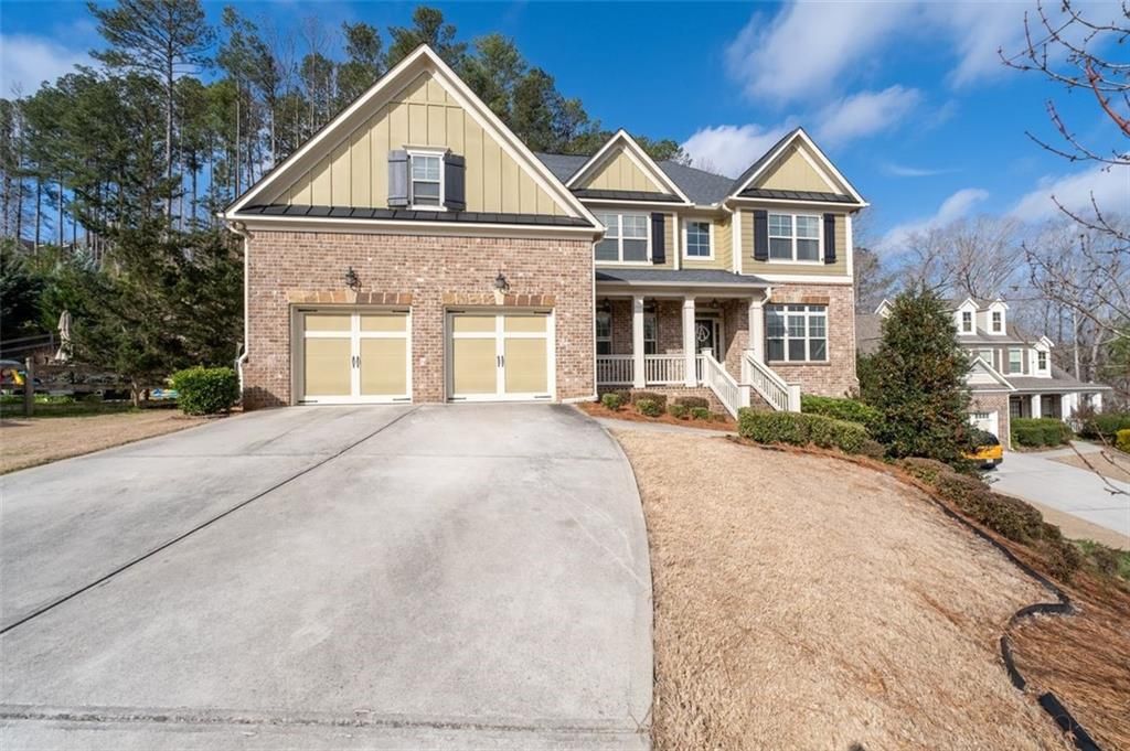 Image 3 of property listing at 159 Lullwater Lane, Dallas, GA 30132