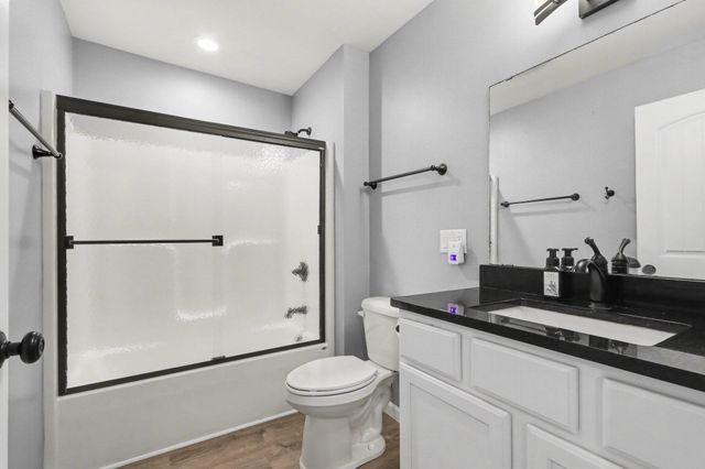 1069 S Stoneridge Drive, Plainwell, MI 49080