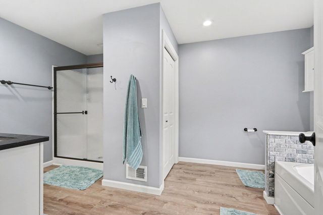 1069 S Stoneridge Drive, Plainwell, MI 49080