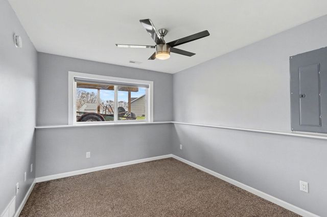 1069 S Stoneridge Drive, Plainwell, MI 49080