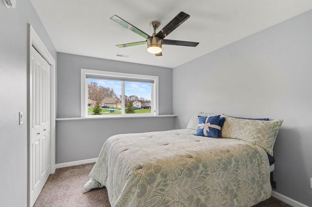 1069 S Stoneridge Drive, Plainwell, MI 49080