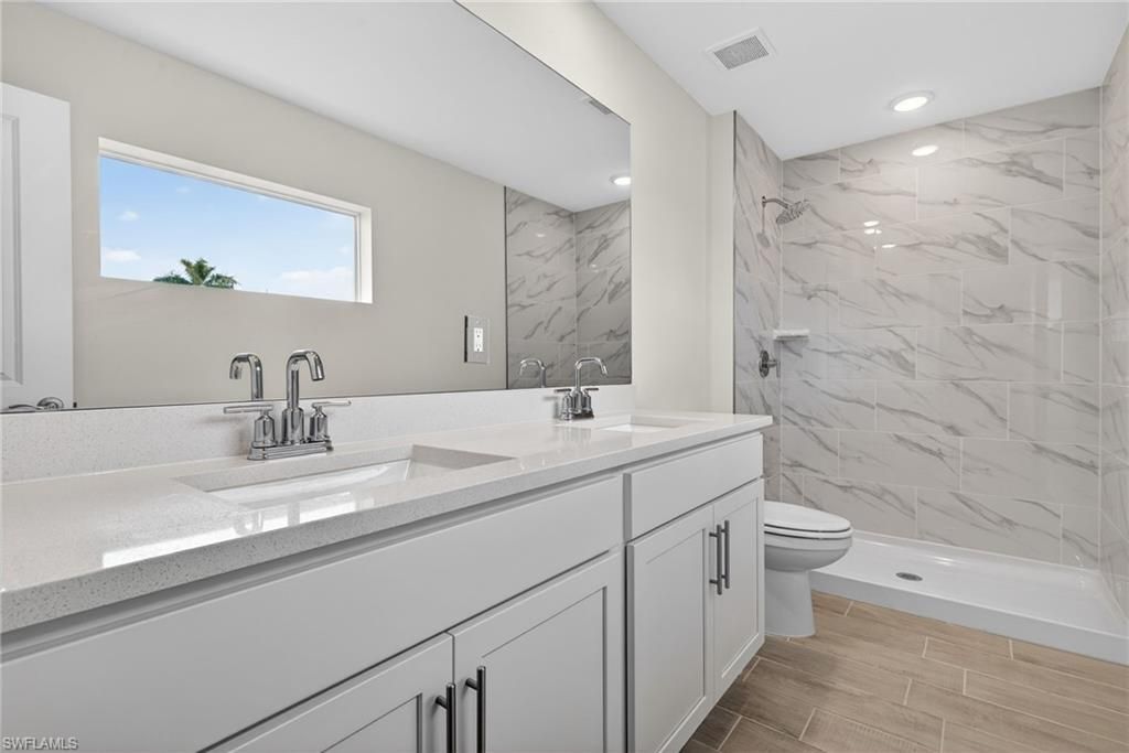 Image 18 of property listing at 2223 NW 7th PL, Cape Coral, FL 33993