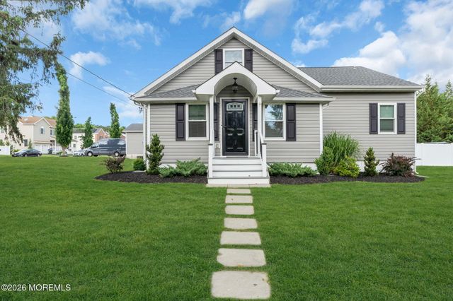 181 Locust Avenue, Howell, NJ 07731
