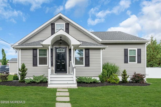181 Locust Avenue, Howell, NJ 07731