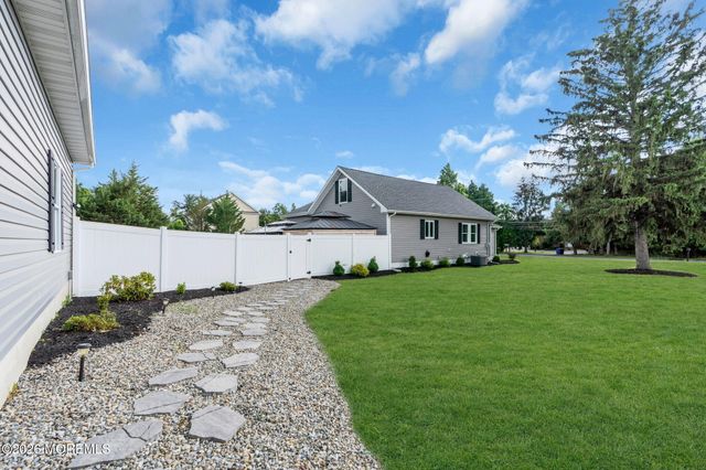 181 Locust Avenue, Howell, NJ 07731