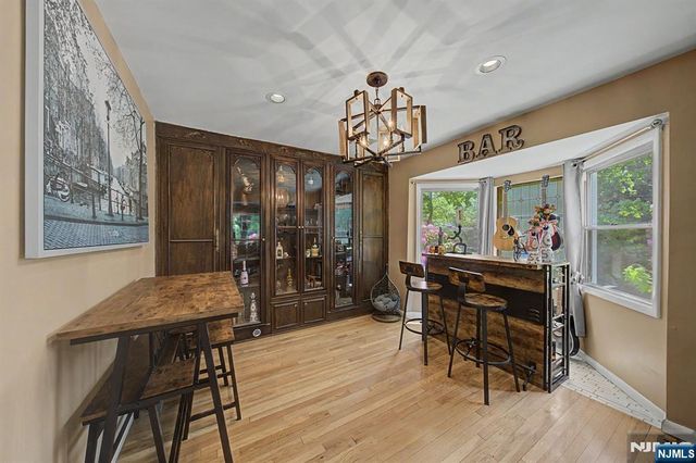 91 Greenbrook Place, Park Ridge, NJ 07656