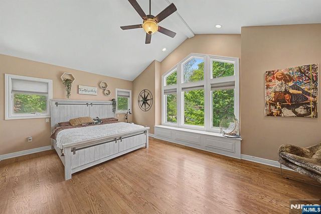 91 Greenbrook Place, Park Ridge, NJ 07656