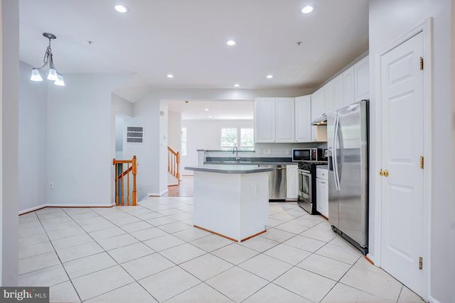 4302 DAY LILY DR, Bowie, MD 20720