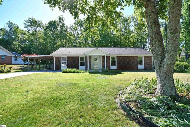 44 Charterhouse Avenue, Piedmont, SC 29673