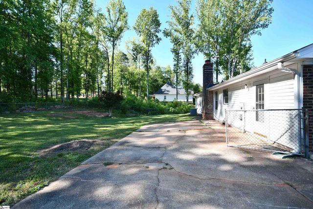 44 Charterhouse Avenue, Piedmont, SC 29673