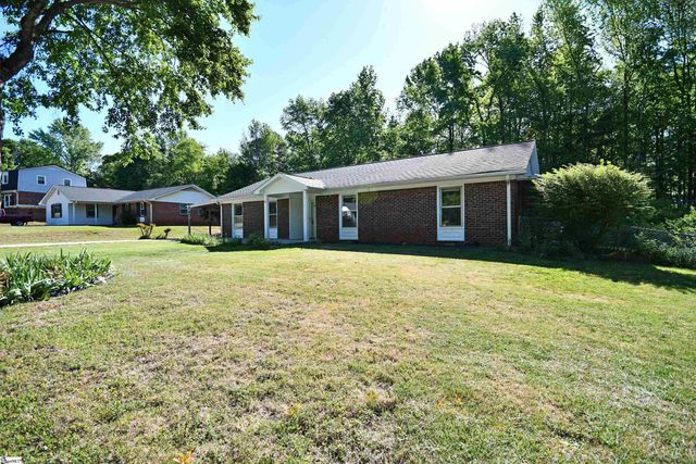 44 Charterhouse Avenue, Piedmont, SC 29673