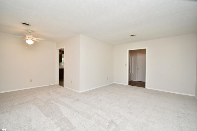 44 Charterhouse Avenue, Piedmont, SC 29673