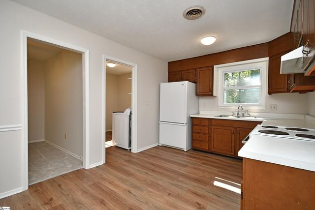 44 Charterhouse Avenue, Piedmont, SC 29673