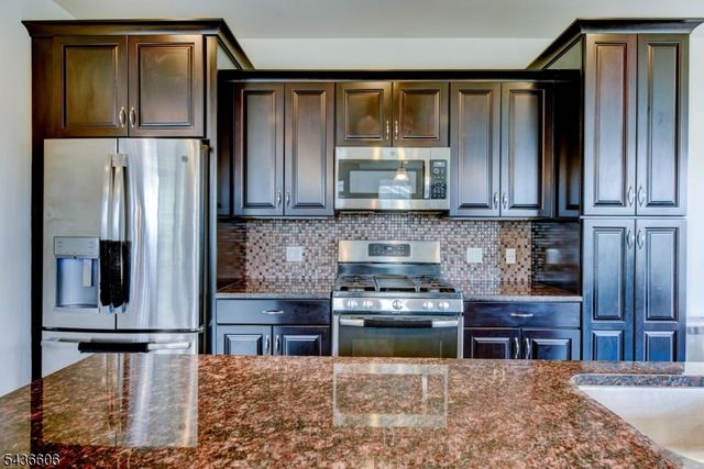 14 Lupine Ln, Allamuchy Twp., NJ 07840