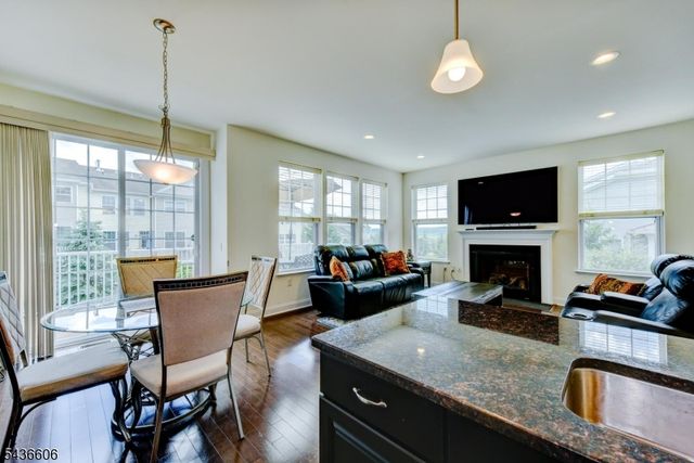 14 Lupine Ln, Allamuchy Twp., NJ 07840