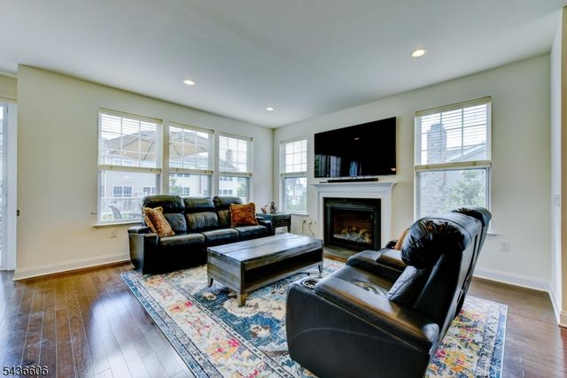 14 Lupine Ln, Allamuchy Twp., NJ 07840