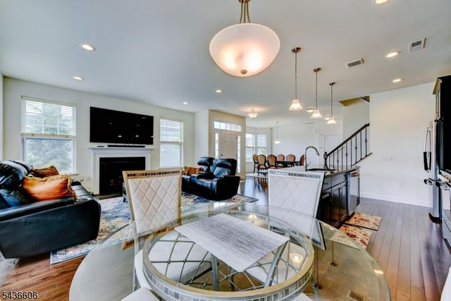 14 Lupine Ln, Allamuchy Twp., NJ 07840
