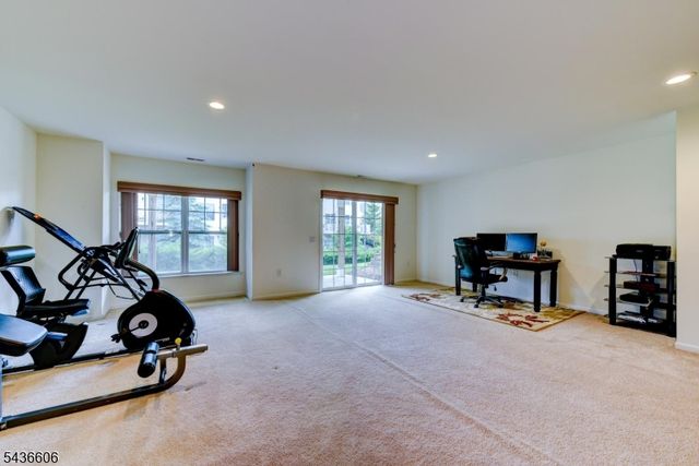 14 Lupine Ln, Allamuchy Twp., NJ 07840