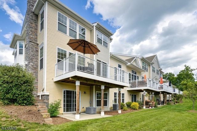 14 Lupine Ln, Allamuchy Twp., NJ 07840