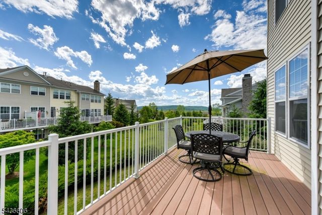 14 Lupine Ln, Allamuchy Twp., NJ 07840