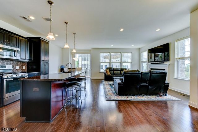 14 Lupine Ln, Allamuchy Twp., NJ 07840