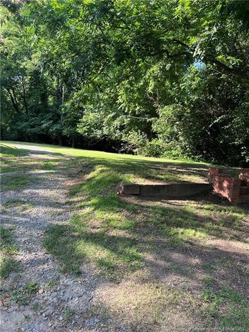 333 Hawley Lane, Fayetteville, NC 28301