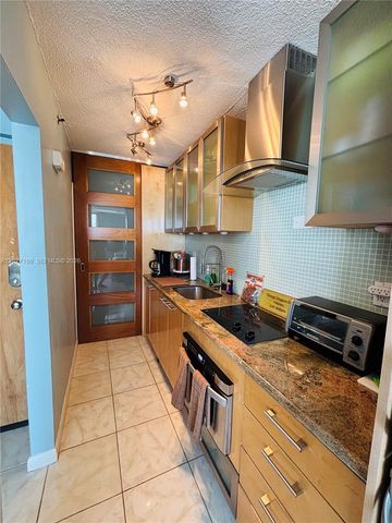 1255 Collins Avenue 608, Miami Beach, FL 33139