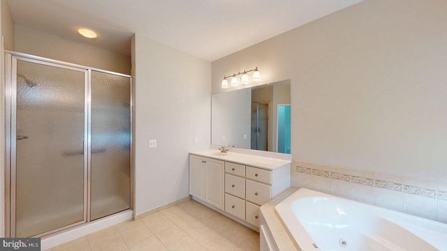 13 WEDGEWOOD CT, Berlin, NJ 08009