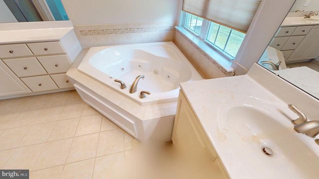 13 WEDGEWOOD CT, Berlin, NJ 08009
