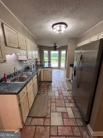 879 Old Toomsboro Road, Dublin, GA 31021