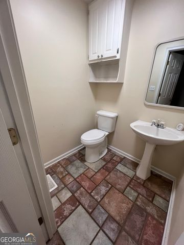 879 Old Toomsboro Road, Dublin, GA 31021