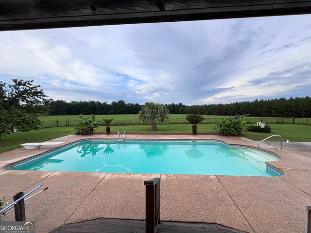 879 Old Toomsboro Road, Dublin, GA 31021
