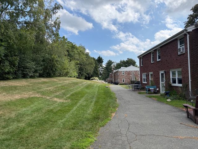 31 Trudy 31, Brockton, MA 02301
