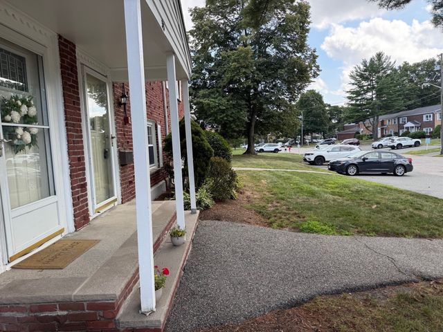31 Trudy 31, Brockton, MA 02301