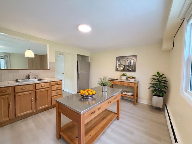 31 Trudy 31, Brockton, MA 02301