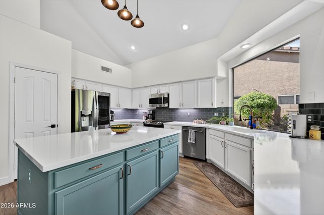 1414 S SANDSTONE Street S, Gilbert, AZ 85296