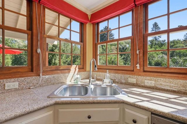 135 Rancho Rio Avenue, Ben Lomond, CA 95005