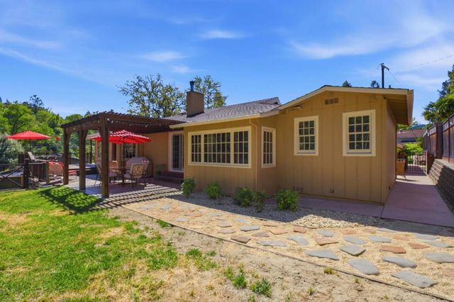 135 Rancho Rio Avenue, Ben Lomond, CA 95005