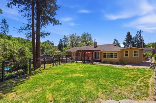 135 Rancho Rio Avenue, Ben Lomond, CA 95005