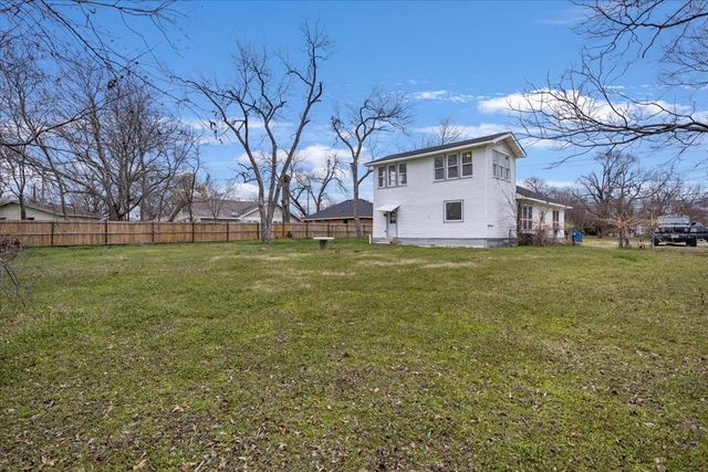 2200 N Beaton Street, Corsicana, TX 75110