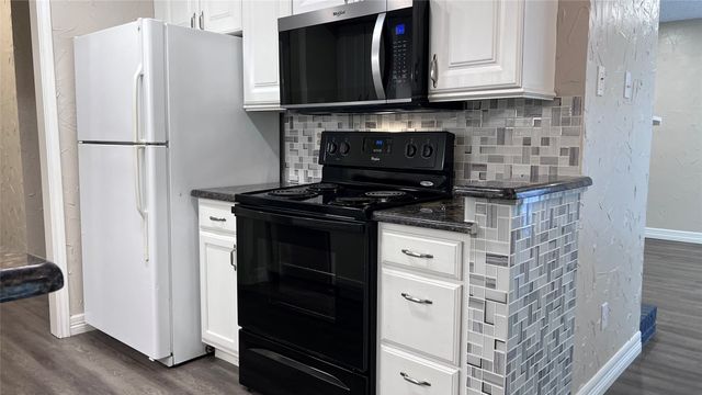 7468 E Northwest Highway 131, Dallas, TX 75231