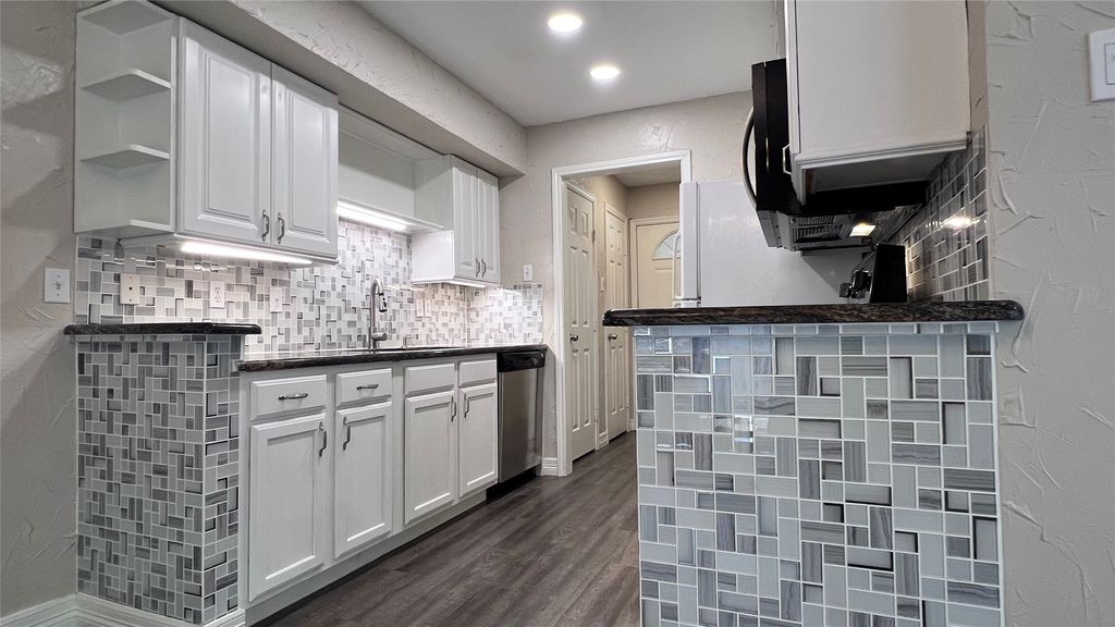 7468 E Northwest Highway 131, Dallas, TX 75231