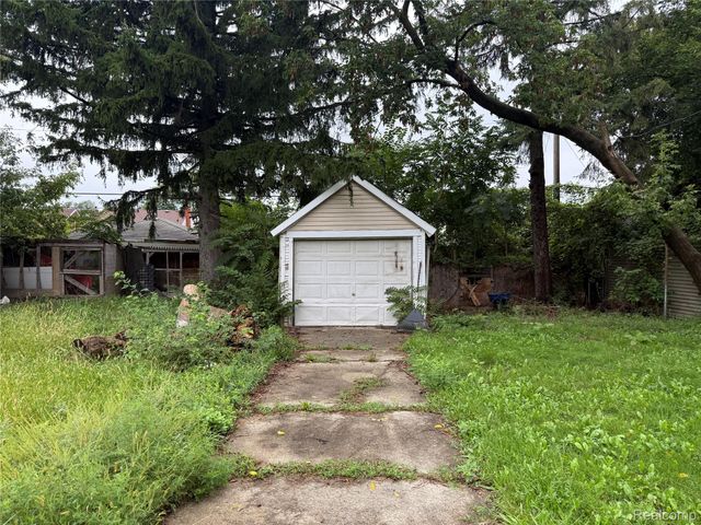 6801 RUTLAND Street, Detroit, MI 48228