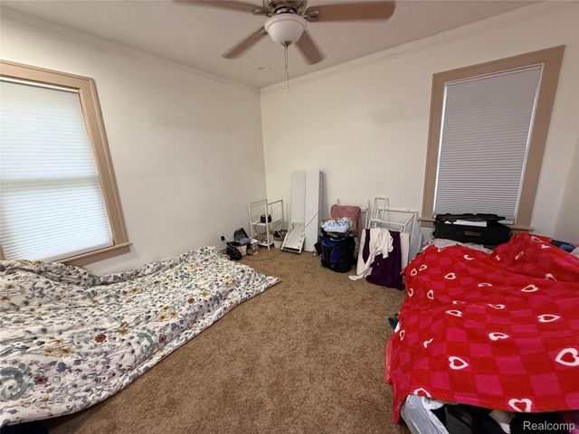 6801 RUTLAND Street, Detroit, MI 48228
