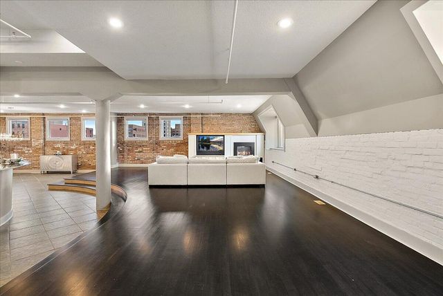 230 N Kalamazoo Mall 401, Kalamazoo, MI 49007