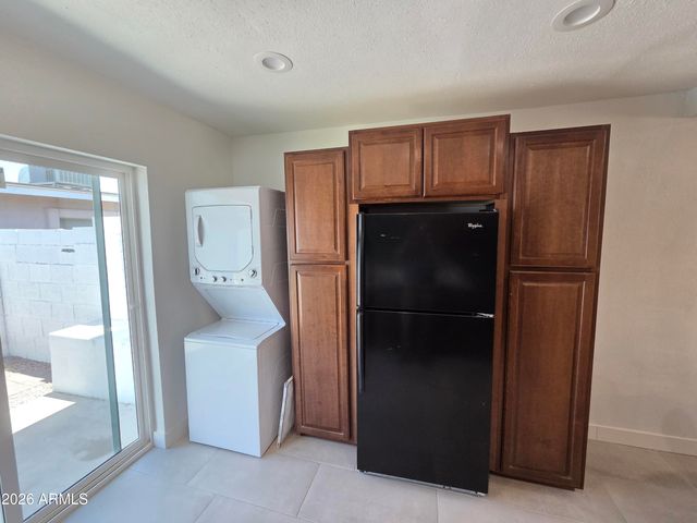 7814 E HEATHERBRAE Avenue B, Scottsdale, AZ 85251