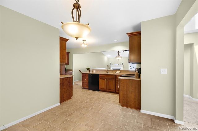 7348 Green Meadow Lane 9, Canton, MI 48187
