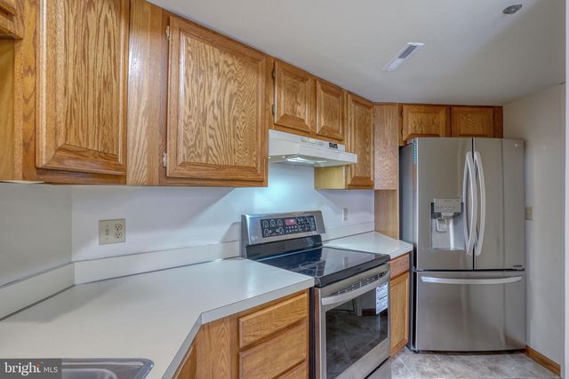 2705 CREEKSIDE DR, Newark, DE 19711